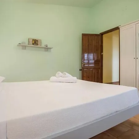 Alba Ogliastra Con Piscina Privata Tertenìa